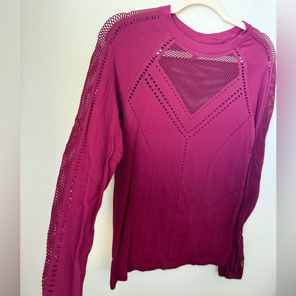 Athleta Oxygen Top Magenta Perforated Breathable Size L Large - Picture 7 of 10